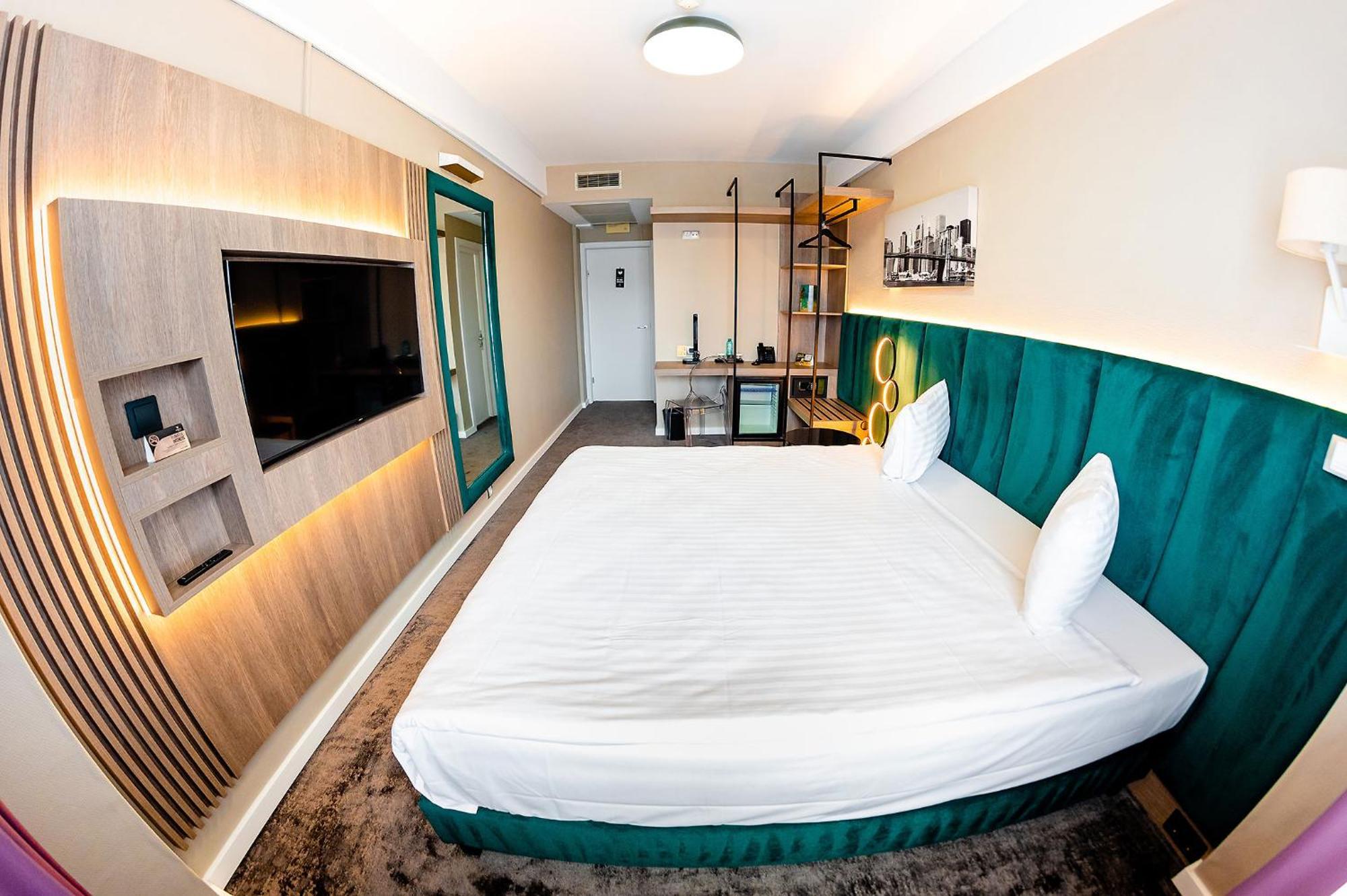 Business Hotel Conference Center & Spa Тыргу-Муреш Экстерьер фото