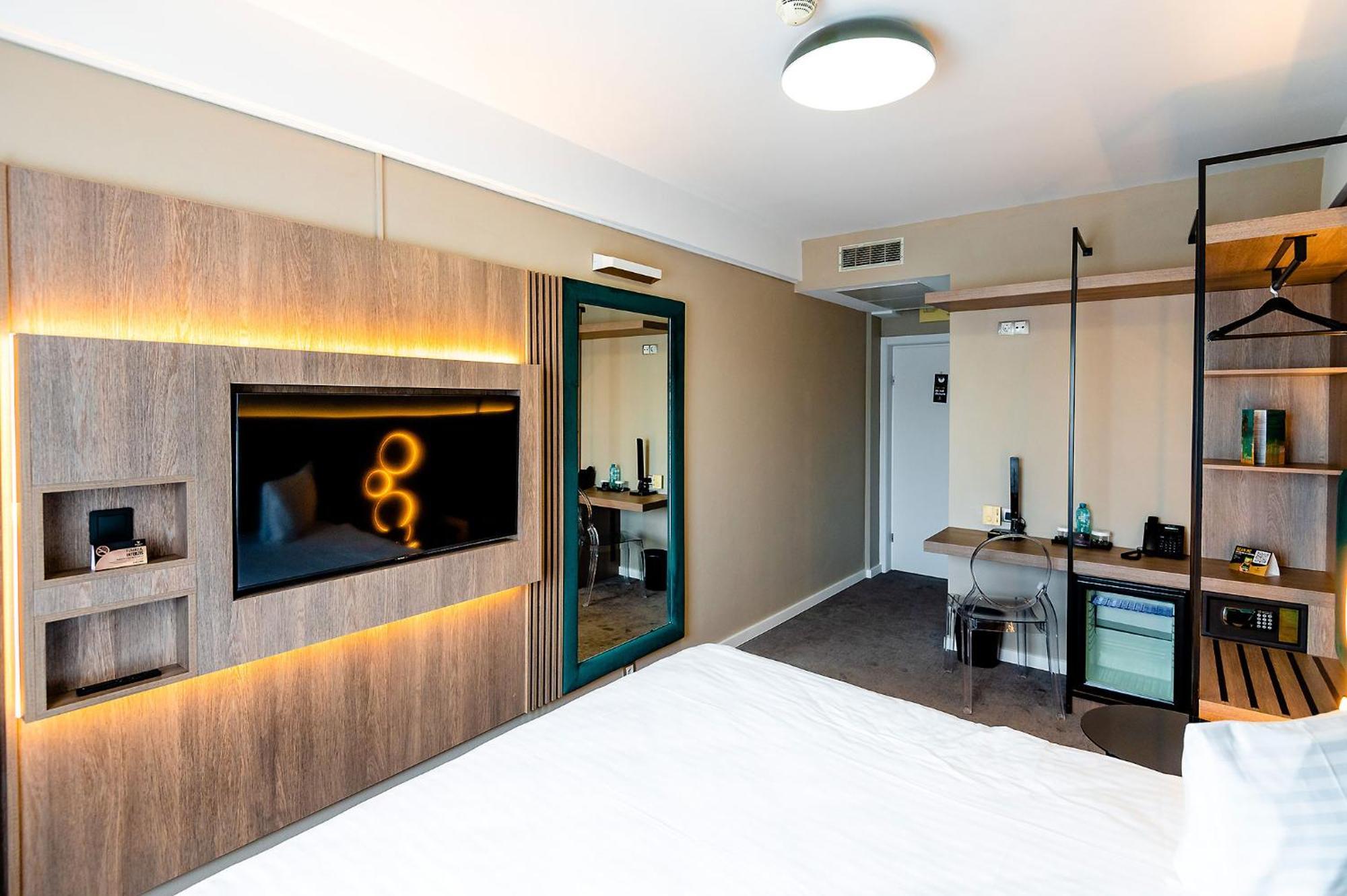 Business Hotel Conference Center & Spa Тыргу-Муреш Экстерьер фото