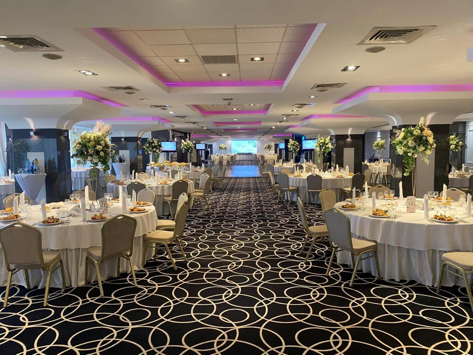 Business Hotel Conference Center & Spa Тыргу-Муреш Экстерьер фото