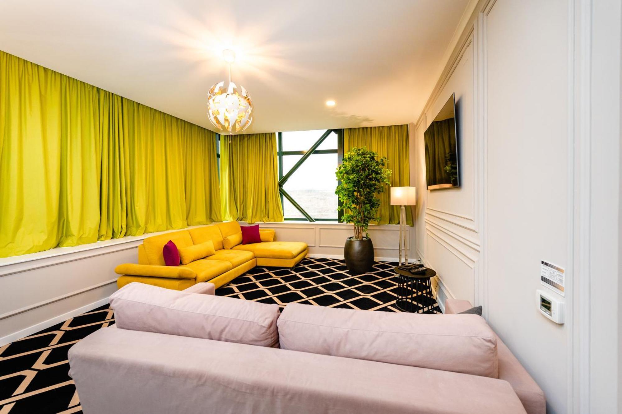 Business Hotel Conference Center & Spa Тыргу-Муреш Экстерьер фото