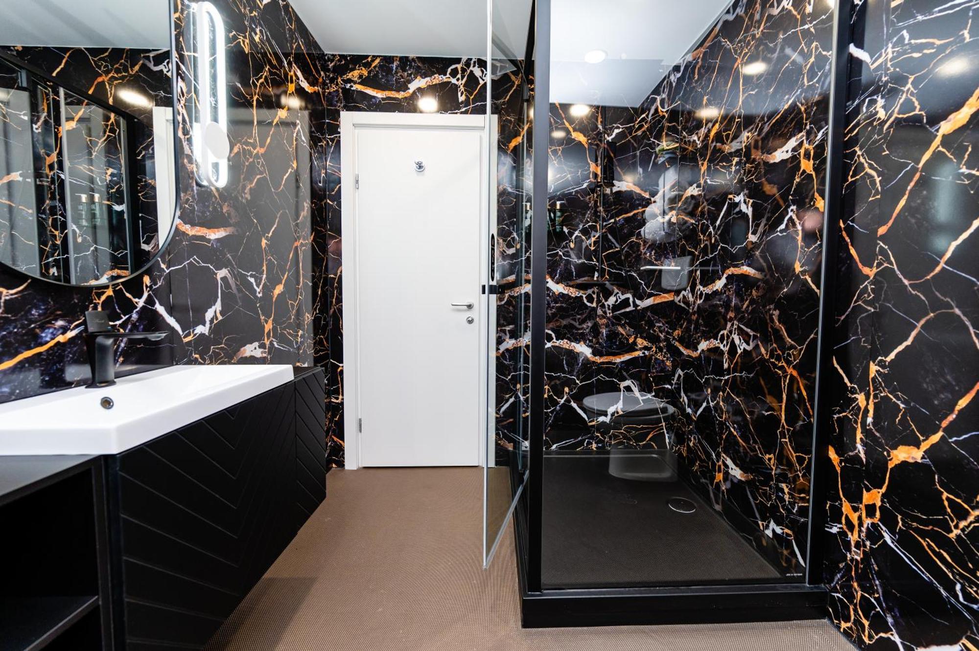Business Hotel Conference Center & Spa Тыргу-Муреш Экстерьер фото
